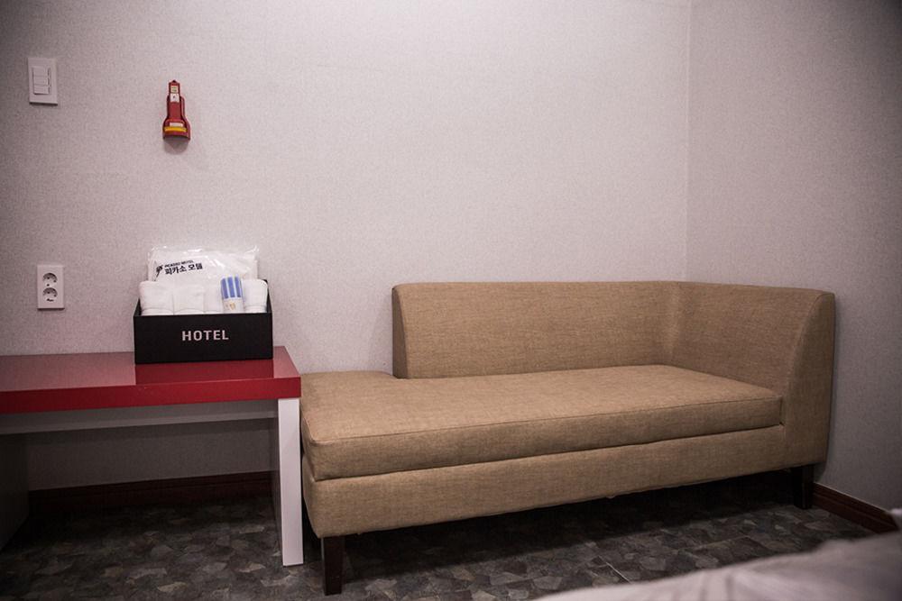 Picasso Motel Haeundae Pusan Zewnętrze zdjęcie