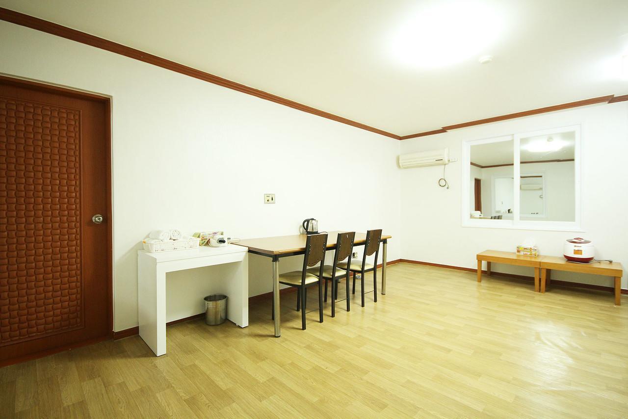 Picasso Motel Haeundae Pusan Zewnętrze zdjęcie