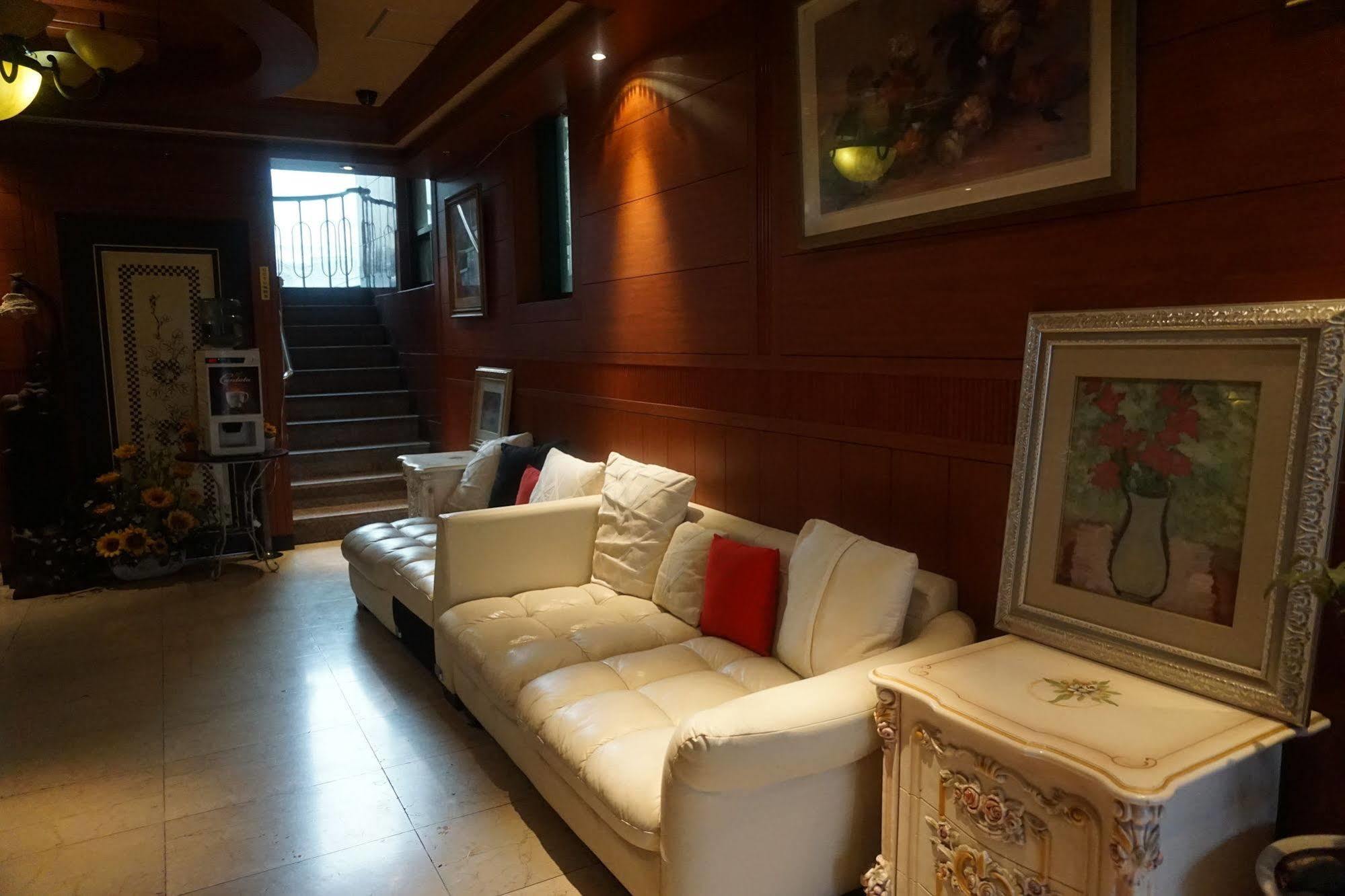 Picasso Motel Haeundae Pusan Zewnętrze zdjęcie